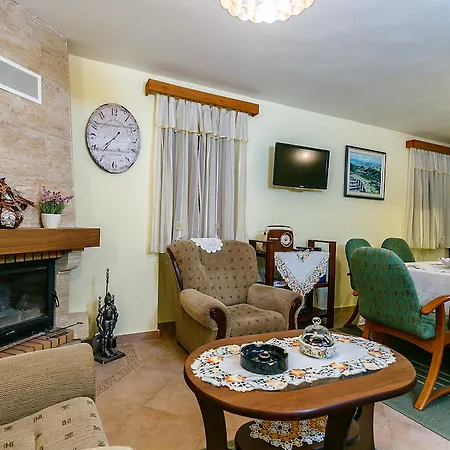 Villa Castra Jadranovo