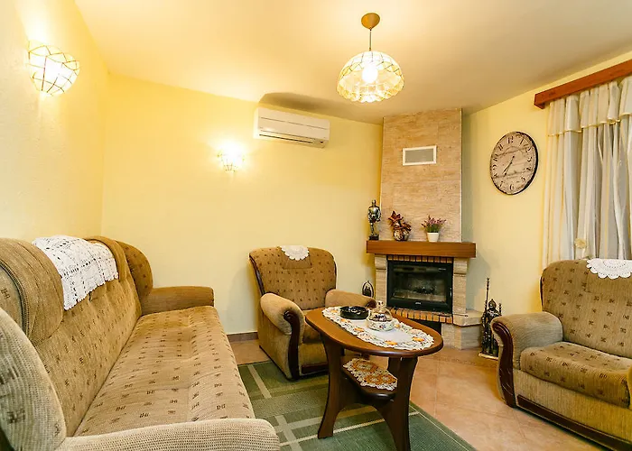 Castra ヤドラニヴォ